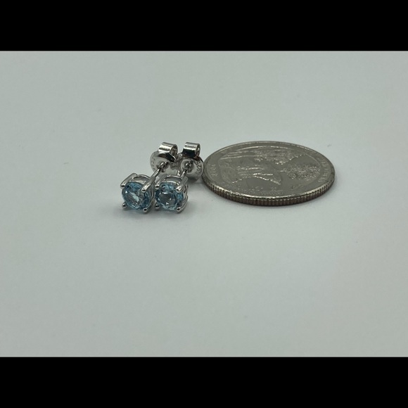 925 Silver Sky Blue Topaz Stud Earrings Natural Gemstone - Picture 5 of 5